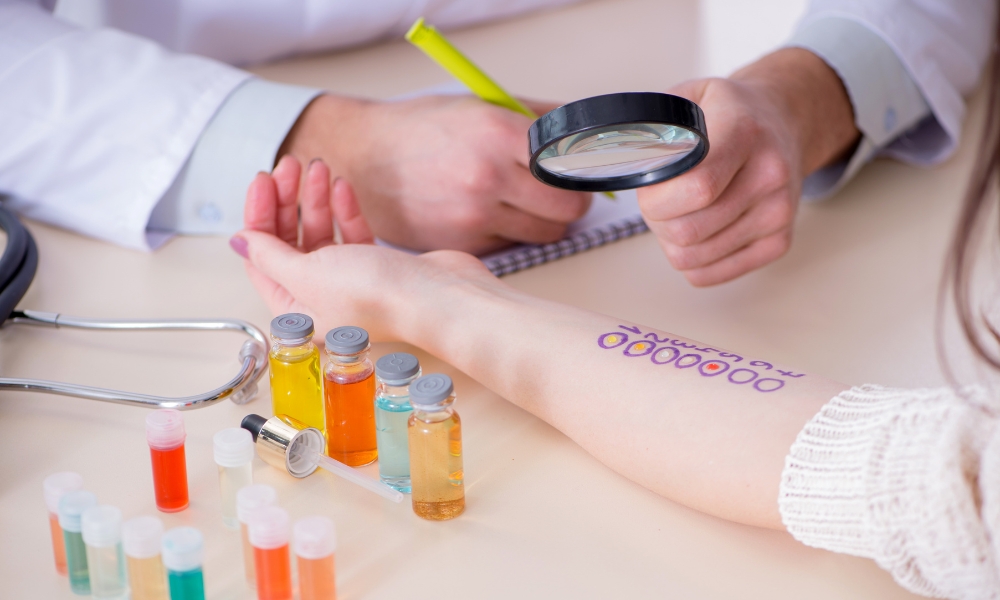 Seasonal Allergy Treatment in Katy TX Primary care physician consulting with a patient experiencing seasonal allergies in Katy TX